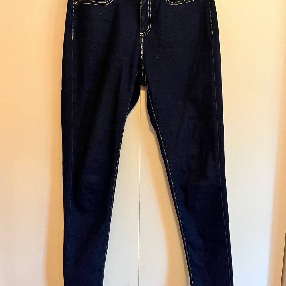 Michael Kors Blue Skinny Jeans with Tapered Leg